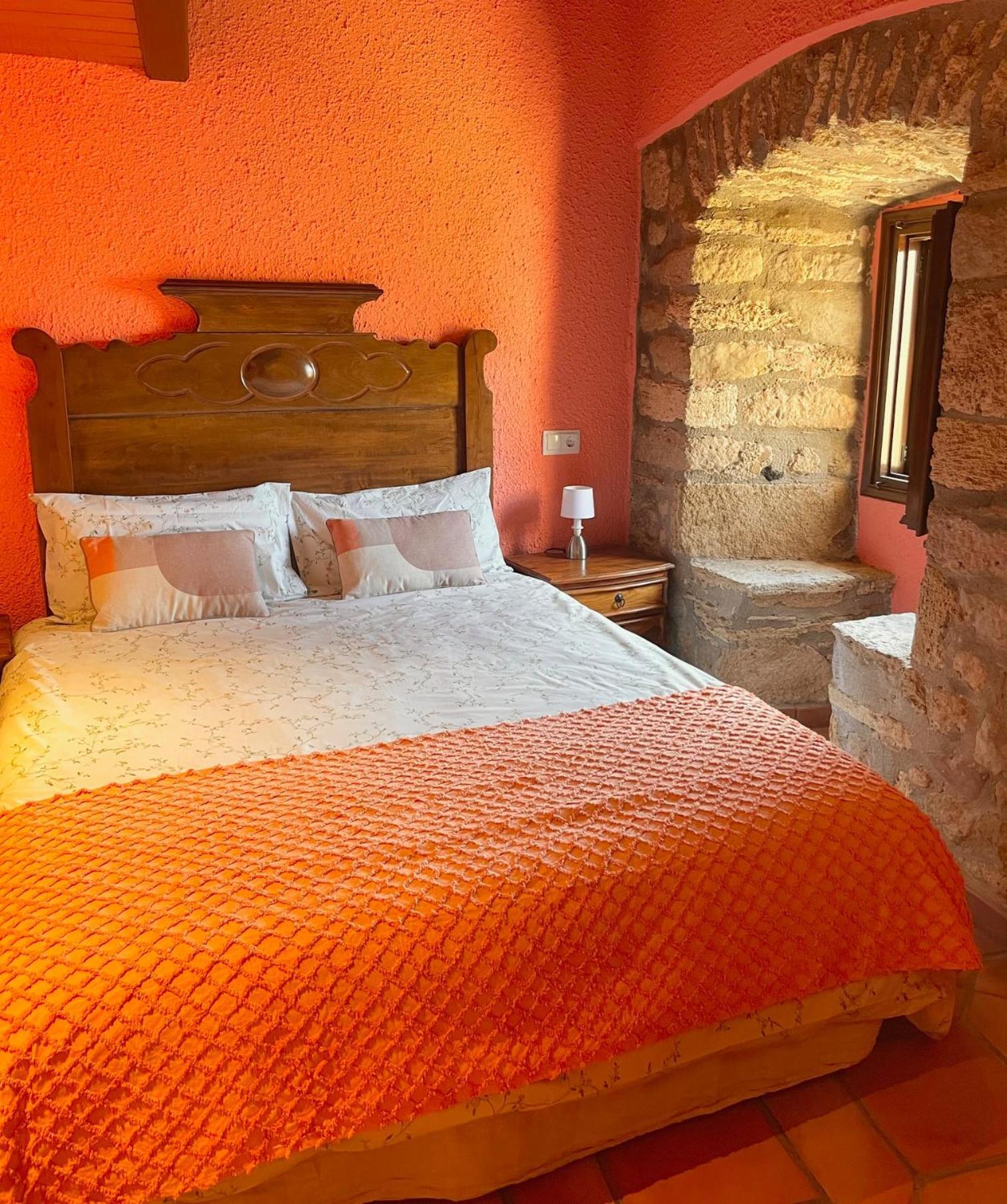 Mas Feliu Turismo Rural Allotjament i esmorzar Pujals Dels Cavallers